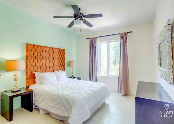 Pool, Gazebo, Parking, 2 Blocks To & 5th Ave Apartment *