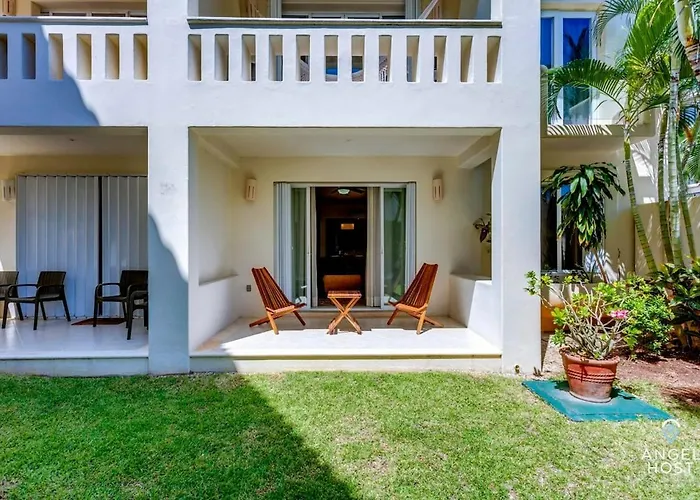 Pool, Gazebo, Parking, 2 Blocks To & 5th Ave *