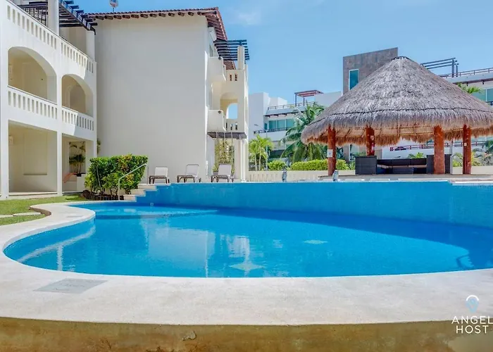 Pool, Gazebo, Parking, 2 Blocks To & 5th Ave * Playa del Carmen
