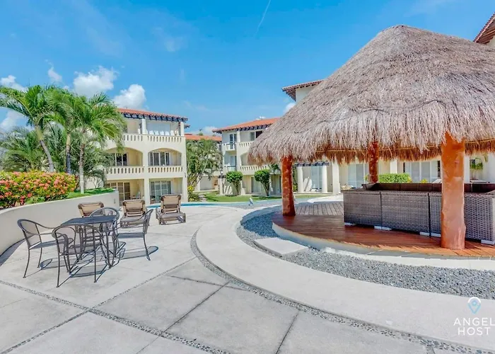 Pool, Gazebo, Parking, 2 Blocks To & 5th Ave Apartment